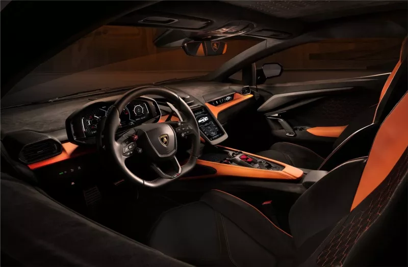 Lamborghini Revuelto