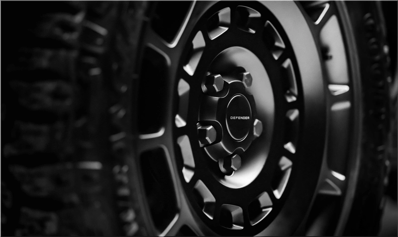 Land Rover Defender OCTA Black