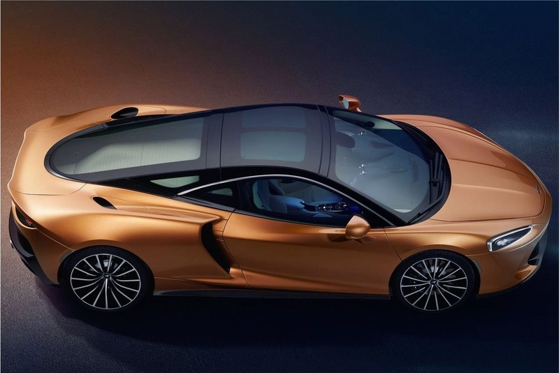 McLaren GT