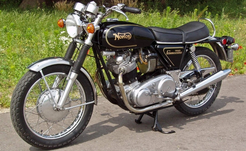 Norton 750 Commando
