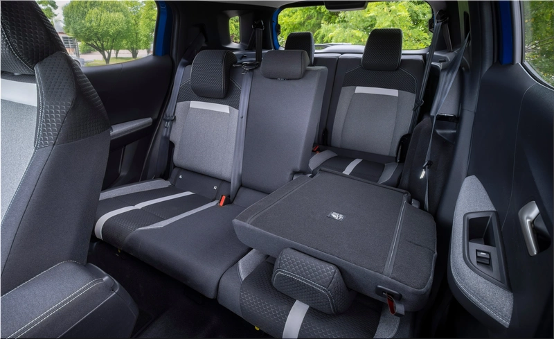 Opel Frontera GS Seven-Seater
