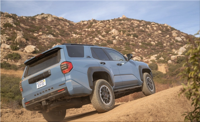 Toyota 4Runner Hybrid Off-road SUV 2026