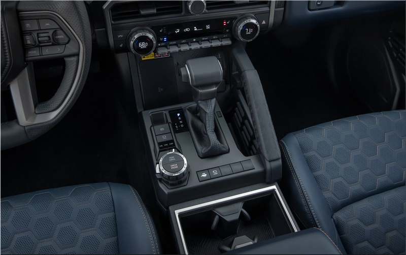 Toyota 4Runner Hybrid Off-road SUV 2026