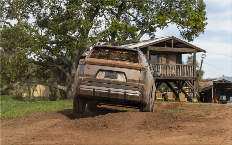 Toyota bZ Woodland 2026