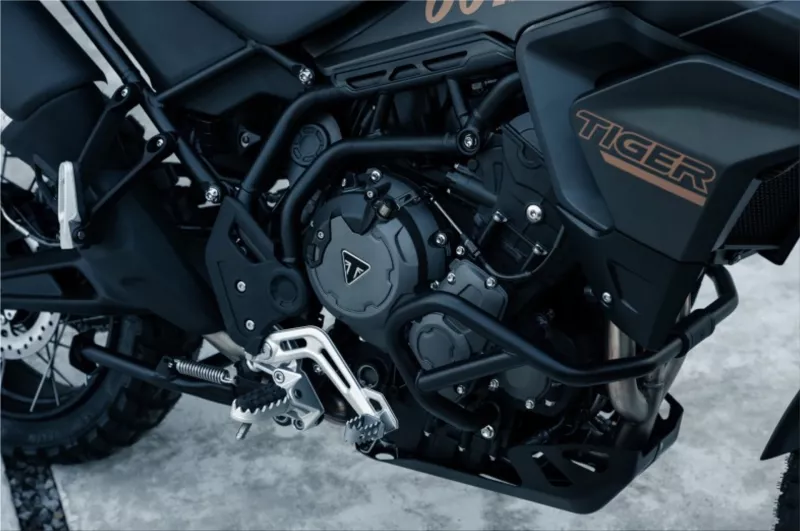 Tiger 900 Bond Edition