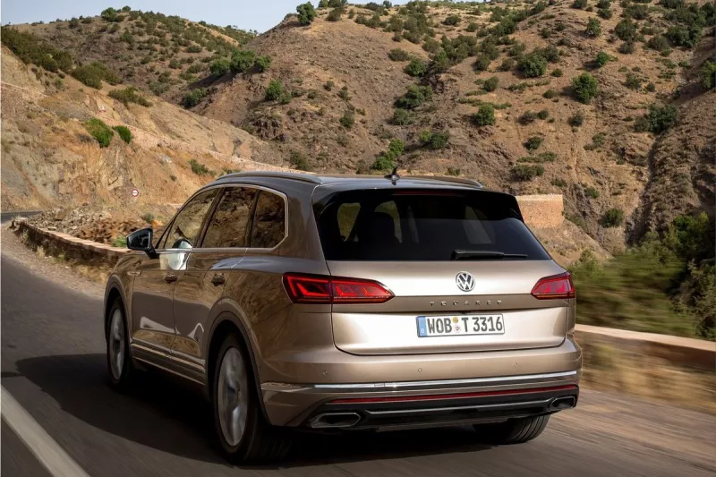 Volkswagen Touareg V8 TDI back