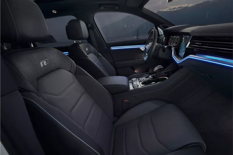 Volkswagen Touareg V8 TDI interior