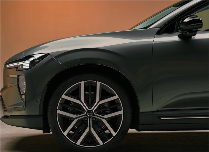 Volvo EX60