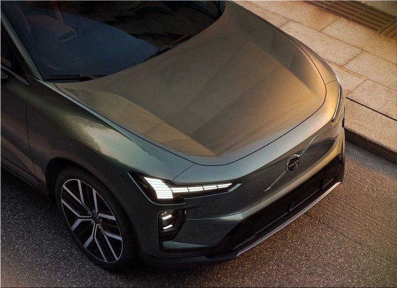 2027 Volvo EX60