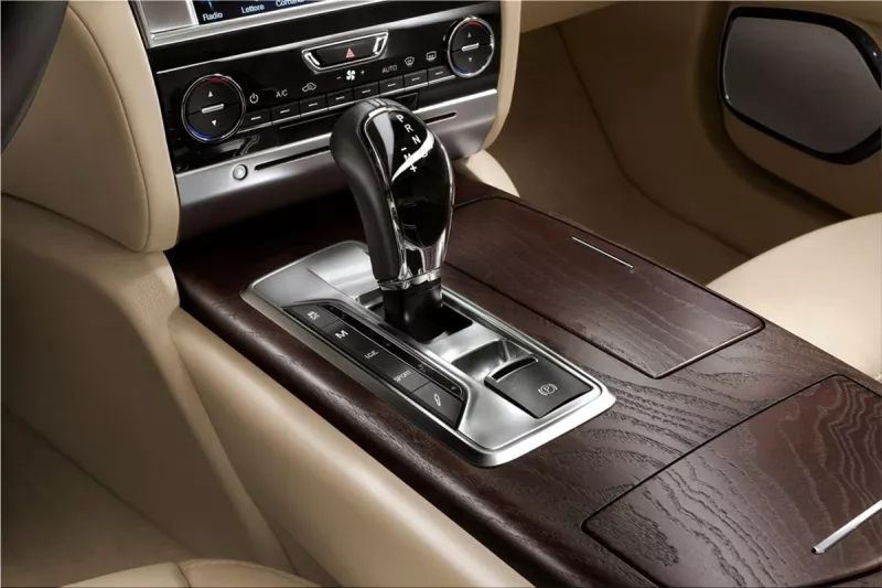 Maserati Quattroporte