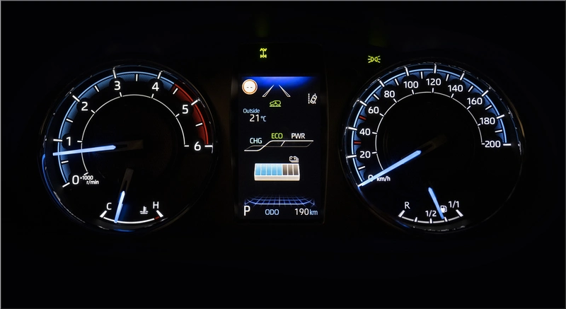 Toyota HiLux Hybrid 48V