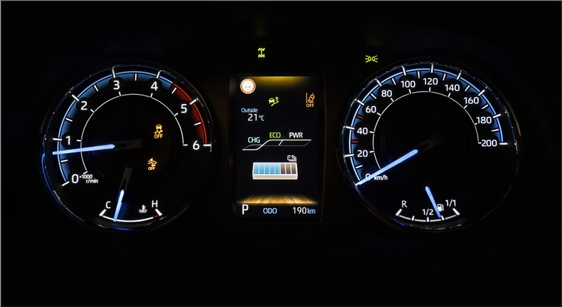 Toyota HiLux Hybrid 48V