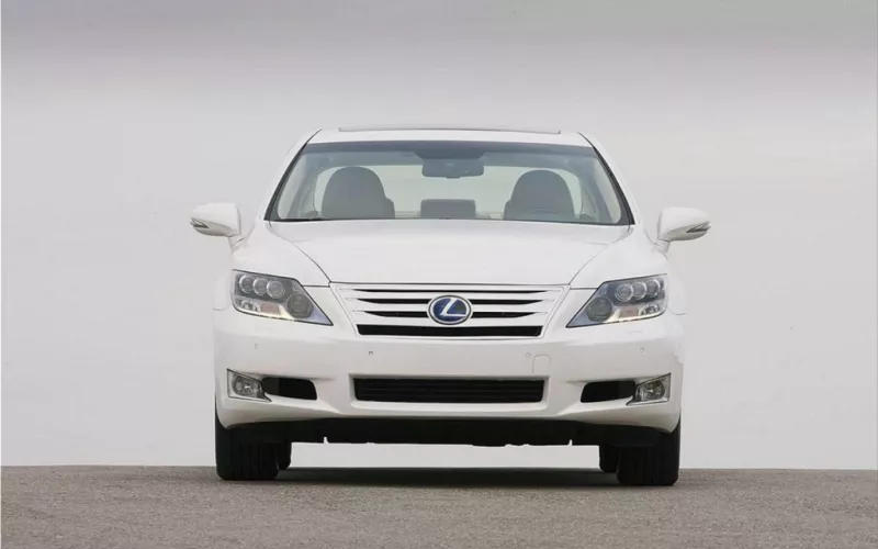 Lexus LS 600h L 2011