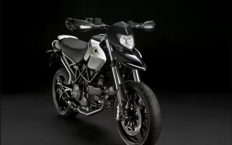 Ducati Hypermotard 796