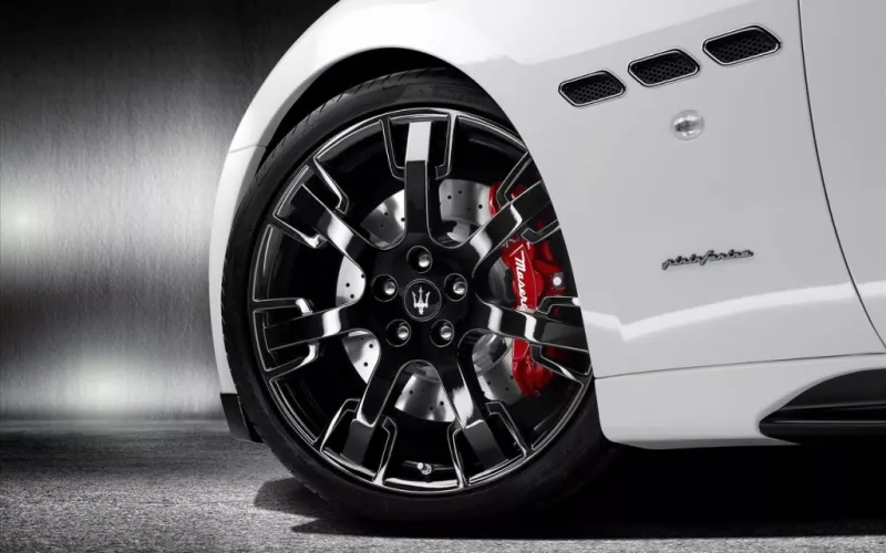 Maserati GranTurismo S MC Sport Line