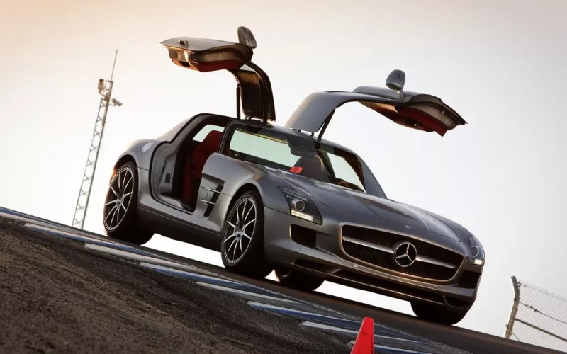 Mercedes-Benz SLS AMG Gullwing