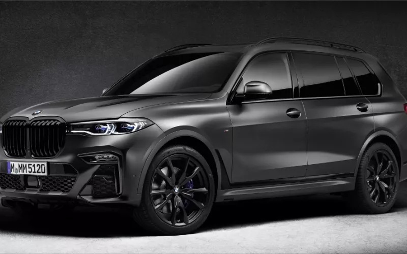 BMW X7 Dark Shadow Edition