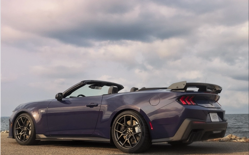 Ford Mustang Dark Horse SC Convertible