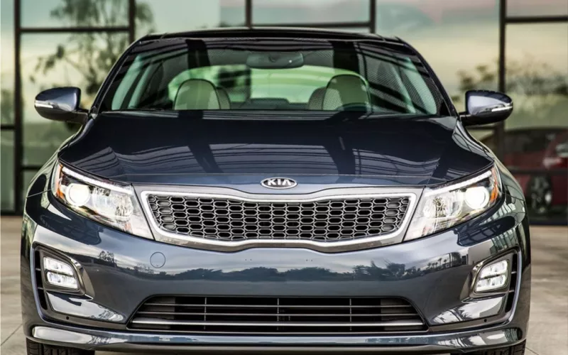 Kia Optima Hybrid - dynamic and sporty