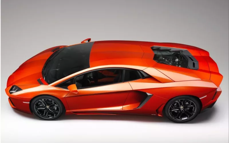 Lamborghini Aventador LP 700-4