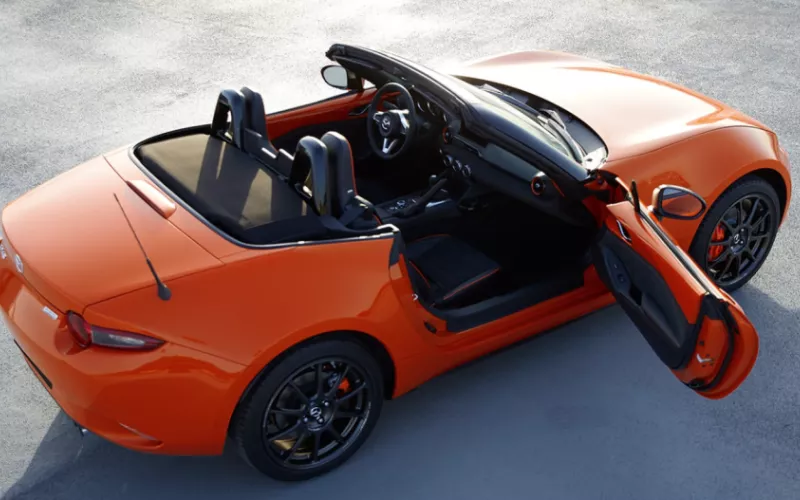 Some of The Factors to Consider When Buying A Sports Car