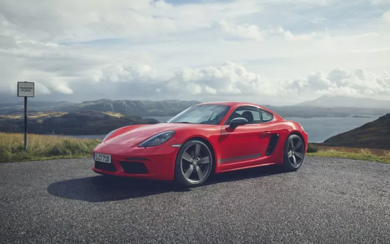 The new Porsche 718 T - official photos