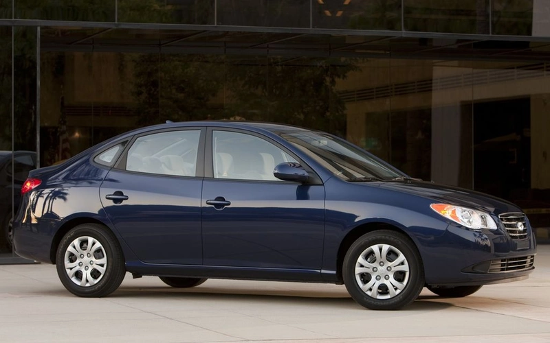 Hyundai Elantra Blue