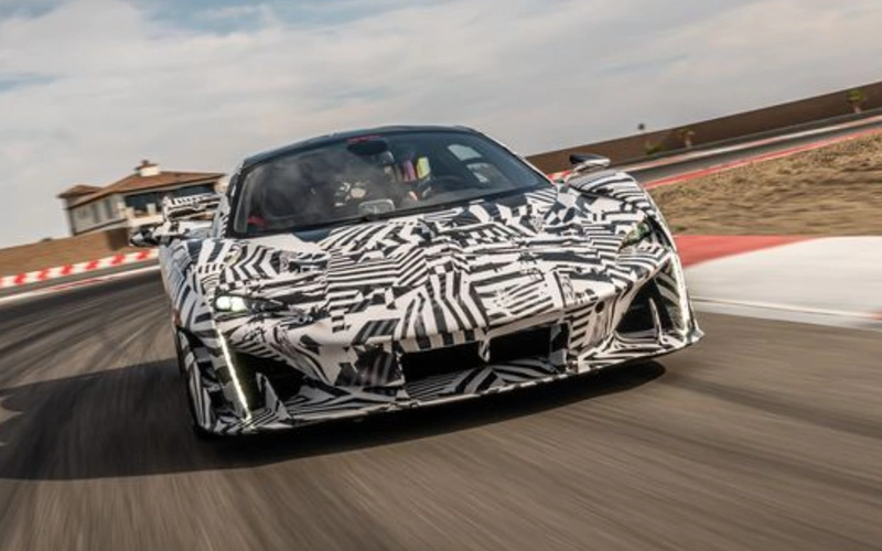 McLaren Saber