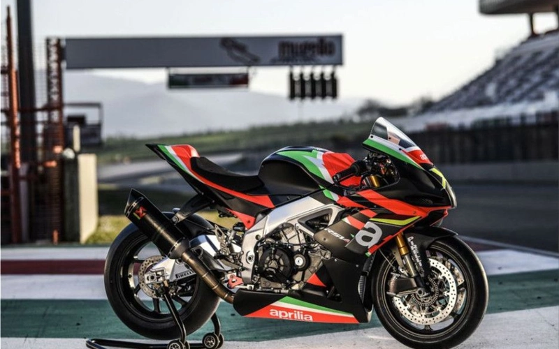 Aprilia RSV4 X