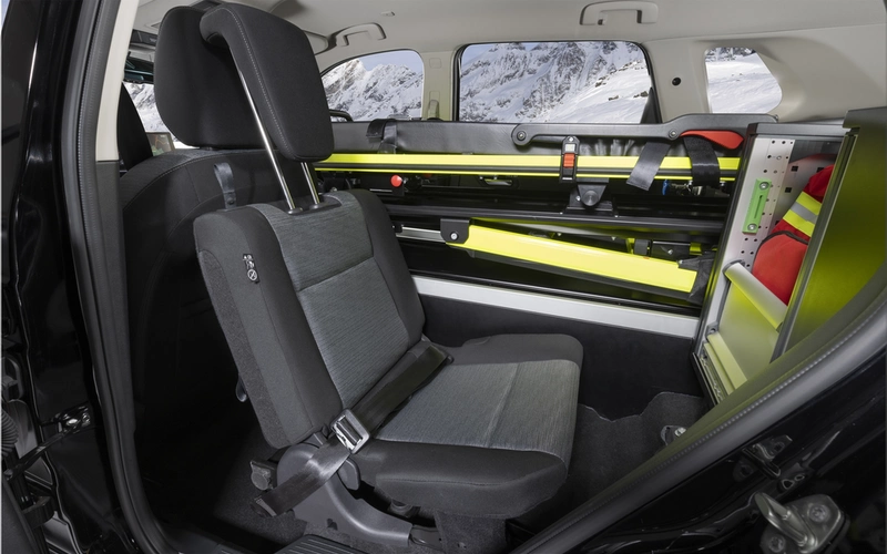 Nissan X-Trail Mountain Rescue