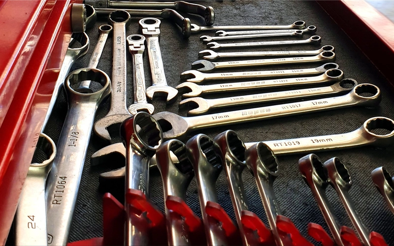 Signs Your Vehicle Needs Maintenance