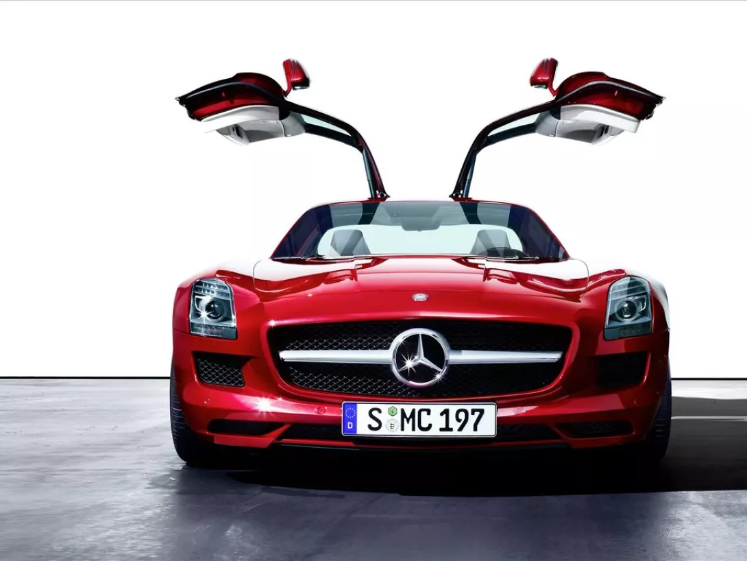 Mercedes-Benz SLS AMG