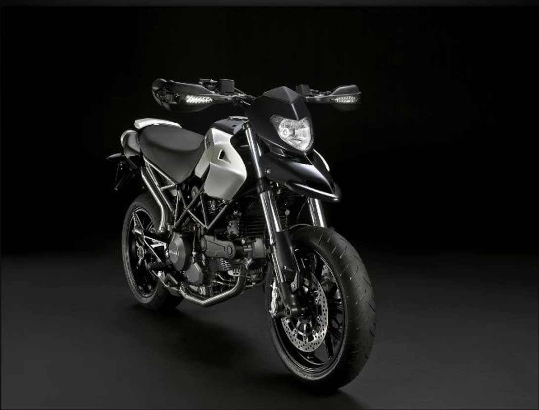 Ducati Hypermotard 796
