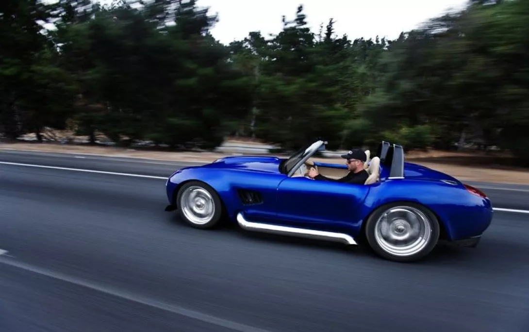 ICONIC Motors AC Roadster