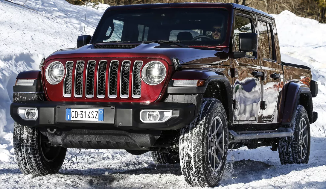 Jeep Gladiator pickup with enormous dimensions from 70,000 euros