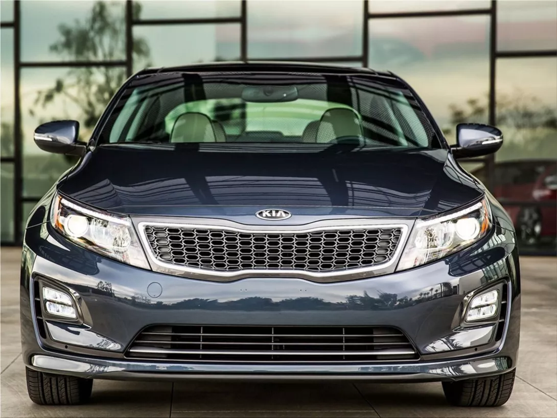 Kia Optima Hybrid - dynamic and sporty
