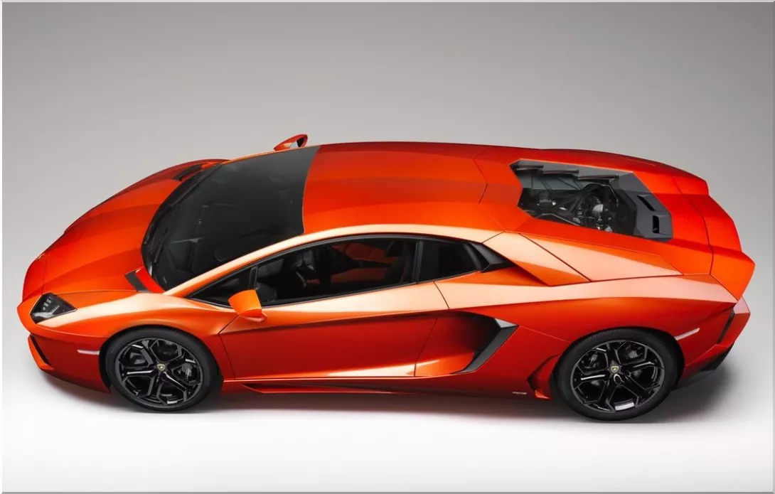 Lamborghini Aventador LP 700-4