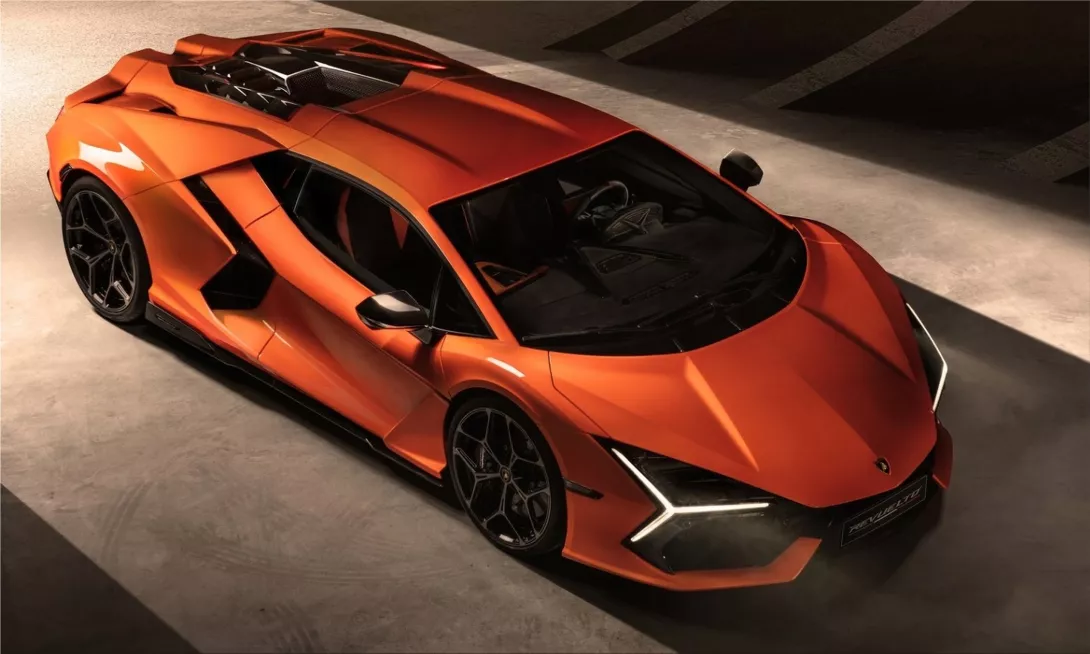 Lamborghini Revuelto