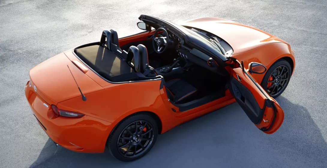 Some of The Factors to Consider When Buying A Sports Car