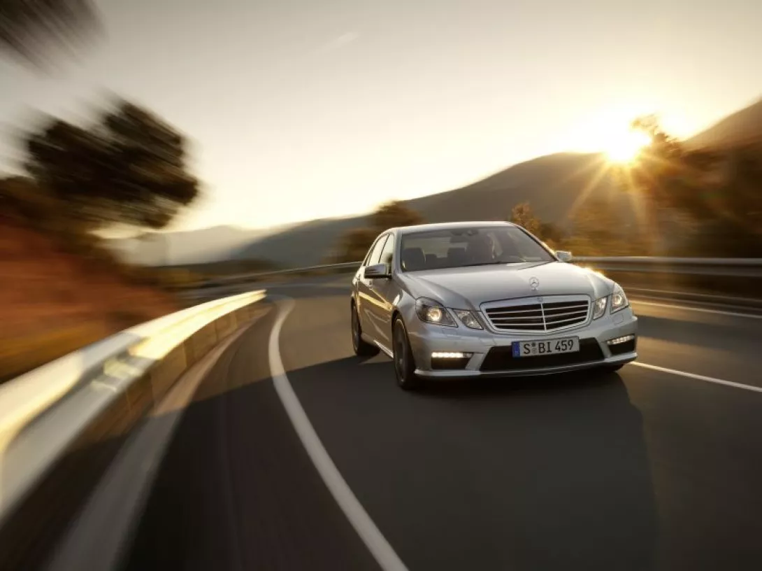 Mercedes E63 AMG has an incredible sprint!