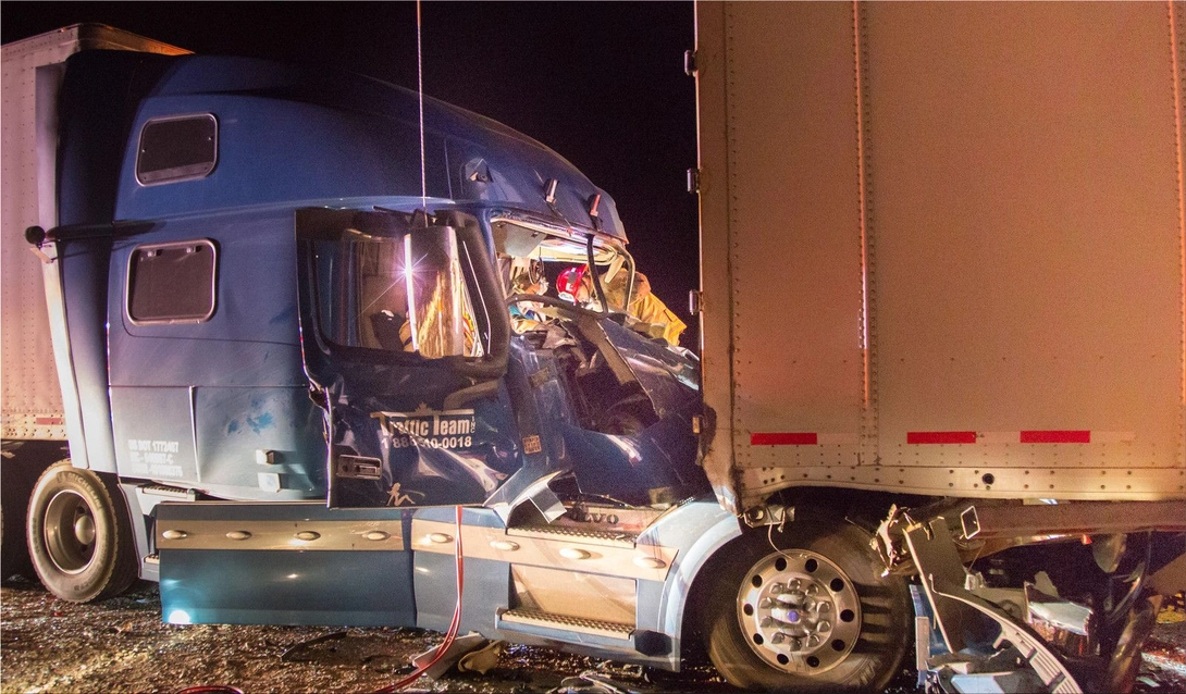 4 Crucial Actions Everyone Should Take After a Vehicle Accident