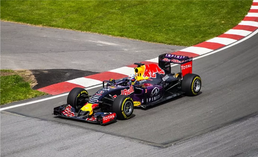 Automobile Racing